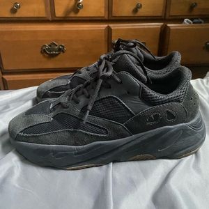 Yeezy Boost 700 Utility Black